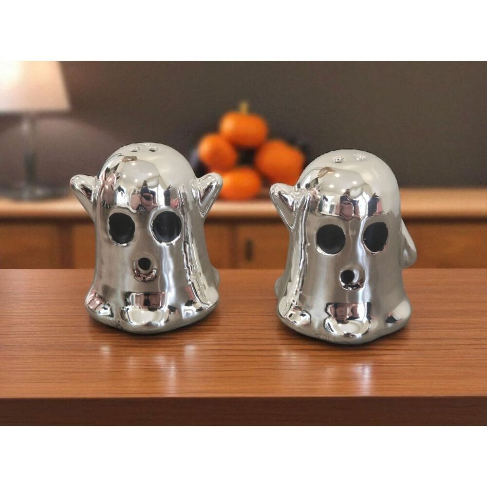 Vintage Ghost Silver Disco Ball Halloween Salt & Pepper Shakers Salt N Pepper